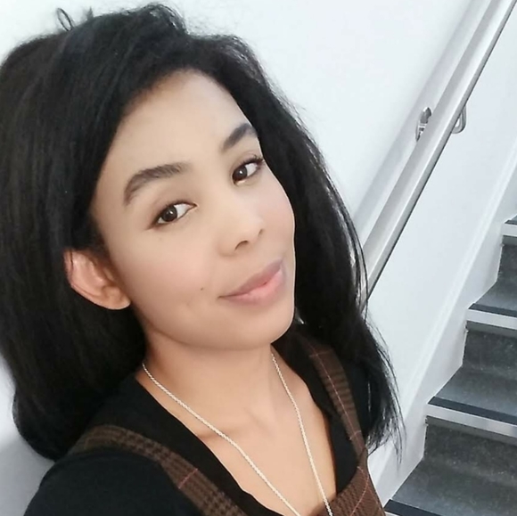 Meet your Posher, Krysta - Picture 2 of 2